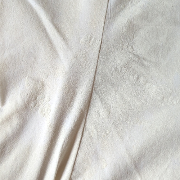 Womens Buttoned Blouse with Subtle Floral Pattern & French Cuffs sz Large - Picture 3 of 8